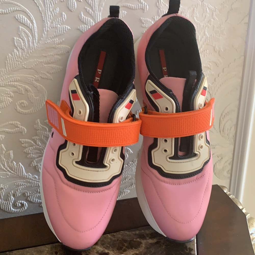 Sneakers - Picture 2 of 3